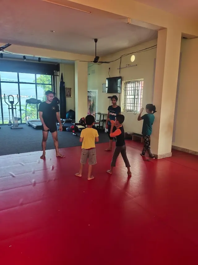 SPARKLE FITNESS STUDIO 2.1