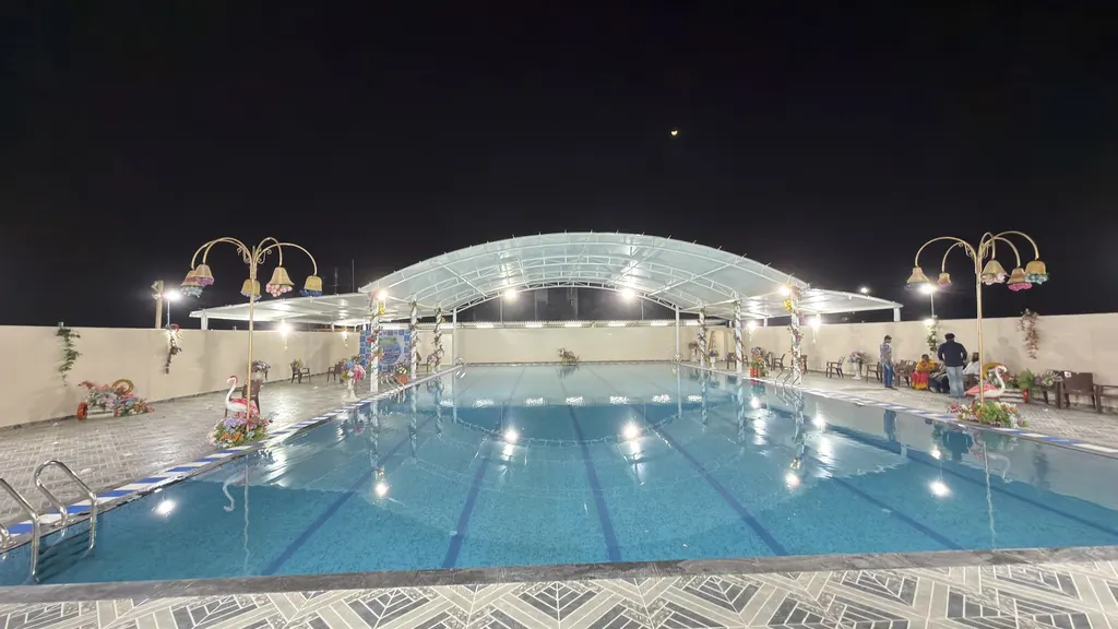 Blue paradise water club Swimming pool Shivajinagar — Swimming in Shivajinagar