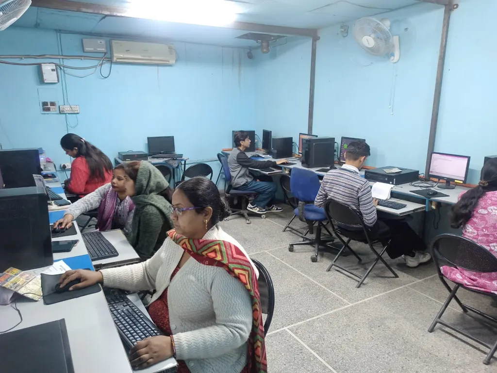 Right Click Computer Education and Services — Coding & Robotics in Kurari Mohalla