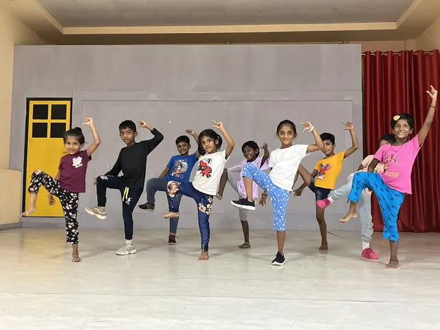7 dance company — Dance in Neelankarai