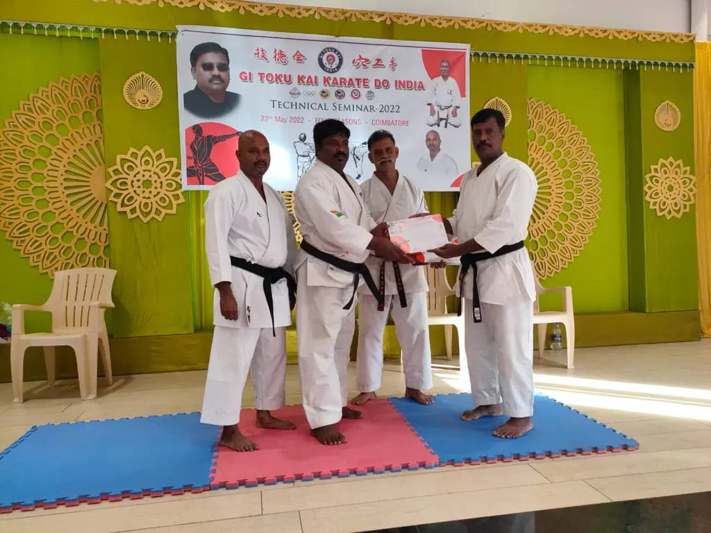 KARATE CLASSES IN OMR — Martial Arts in Karapakkam