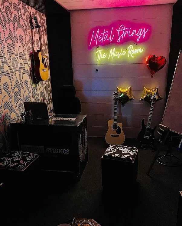 Metal Strings — Music in Nada Khada