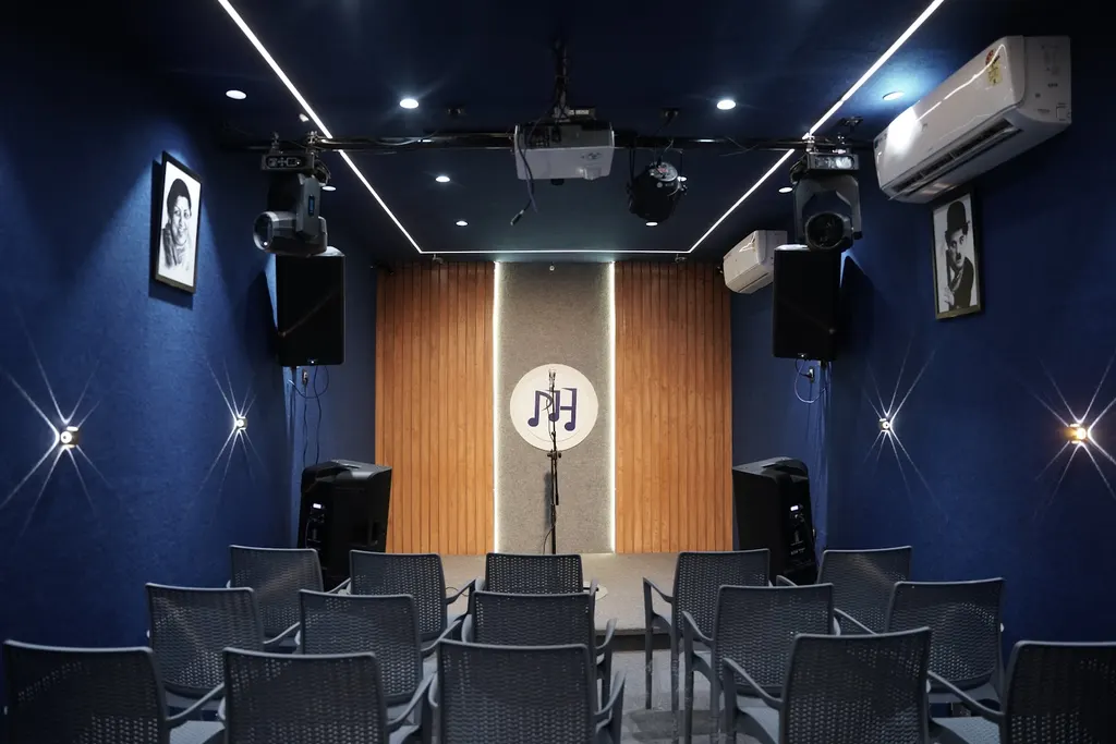 Philharmonic Studio — Music in Maninagar