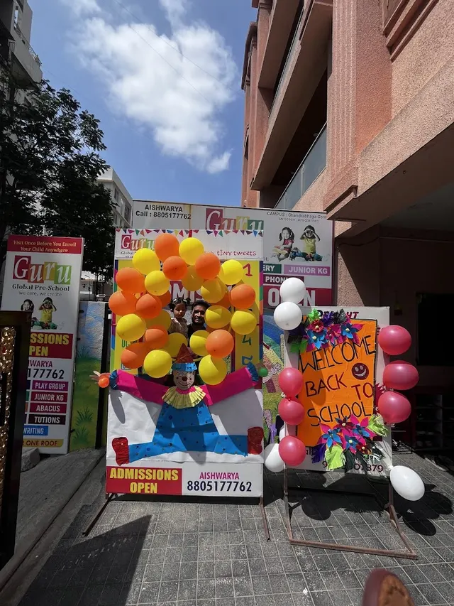 Guru Global School in association with TINY TWEETS — Art & Craft in Khadki