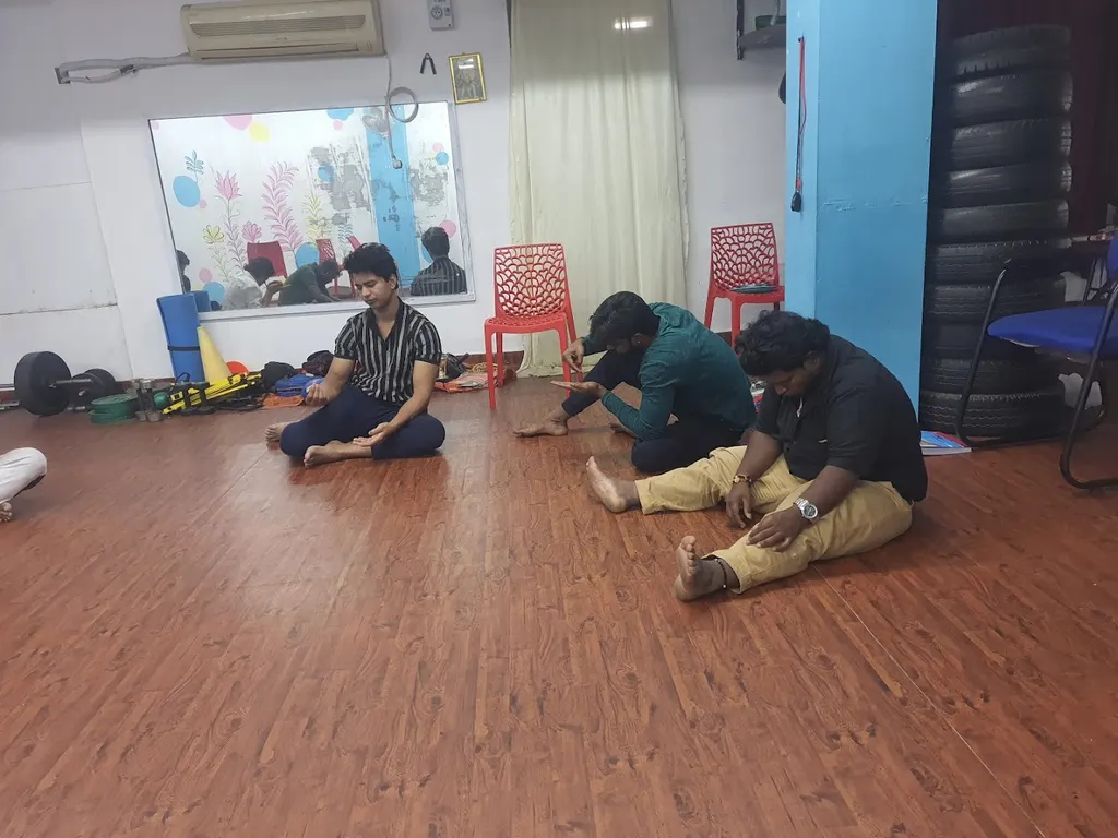 Acting radiance — Theatre & Drama in Vadapalani