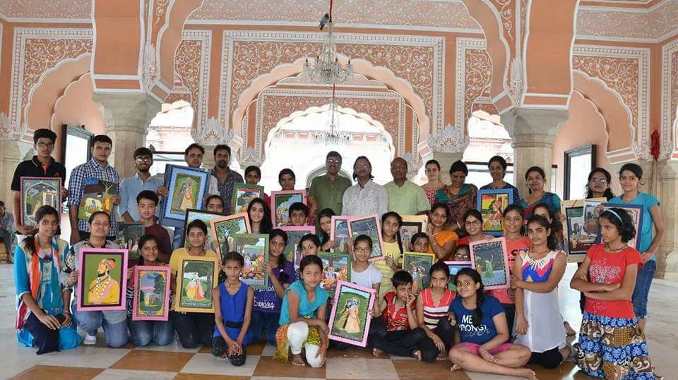 Saraswati Kala Kendra — Art & Craft in Indira Bazar