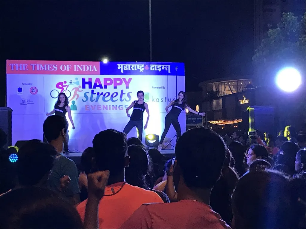 Dancing Curve Viman Nagar — Dance in Viman Nagar