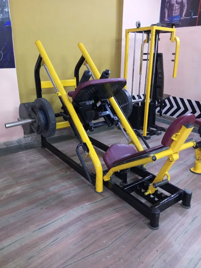 BUILD UP GYM & FITNESS