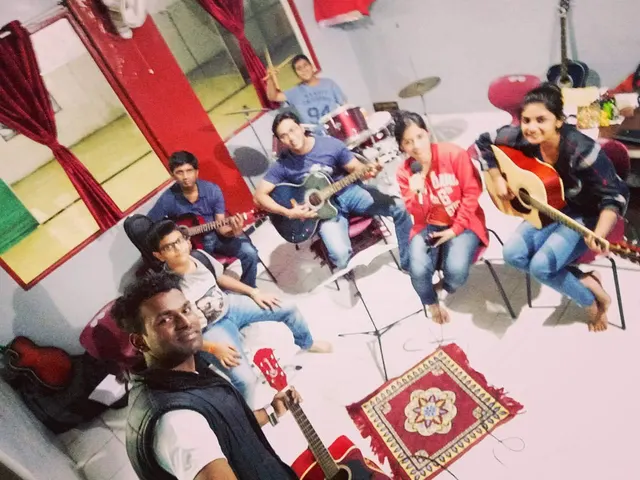 PASH MUSIC N DANCE CLASSES — Music in Pimpri