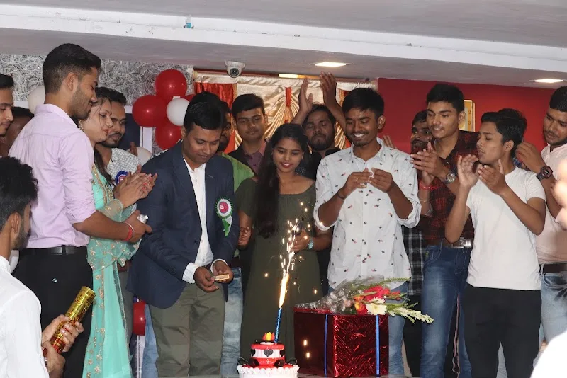 English Guru — Language in Lalpur