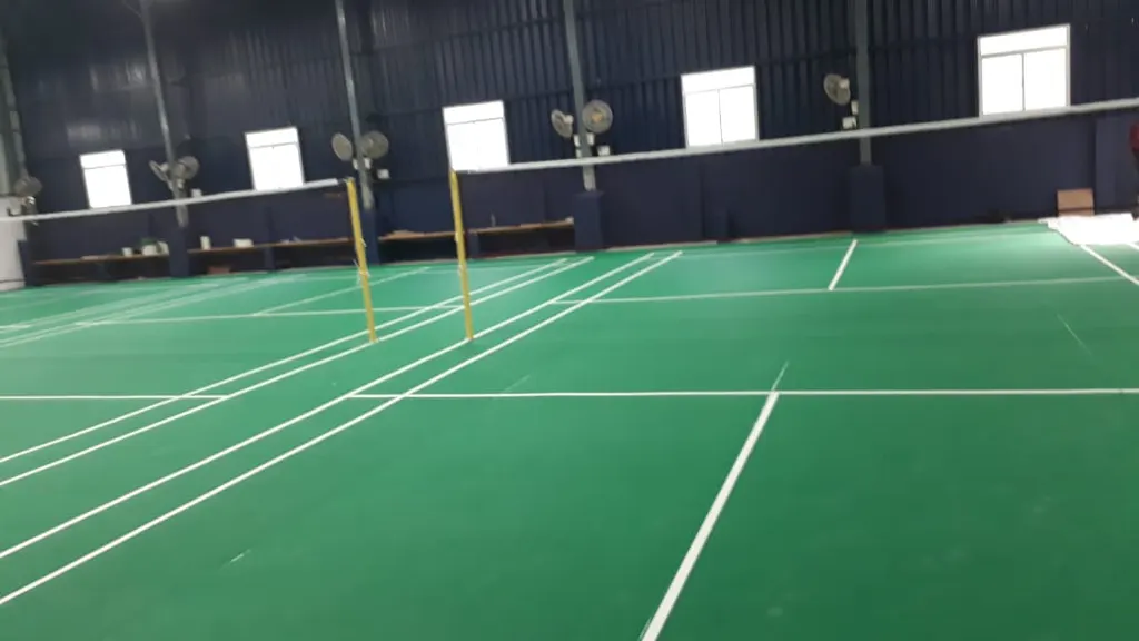 Madrasii badminton courts — Badminton in Perungudi