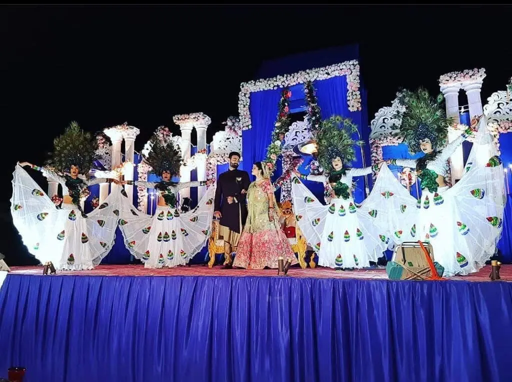 STEP UP DANCE ACADEMY — Dance in Mansarovar