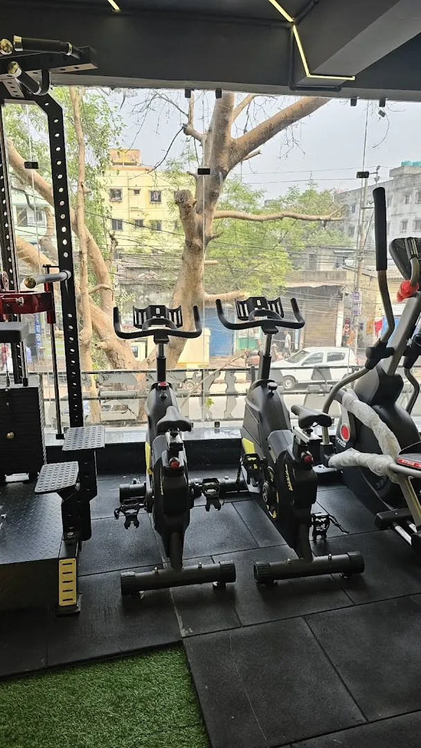 Karmaa Fitness Addiction - Best Gym In Phoolbagan — Fitness Center in Beleghata, Kolkata