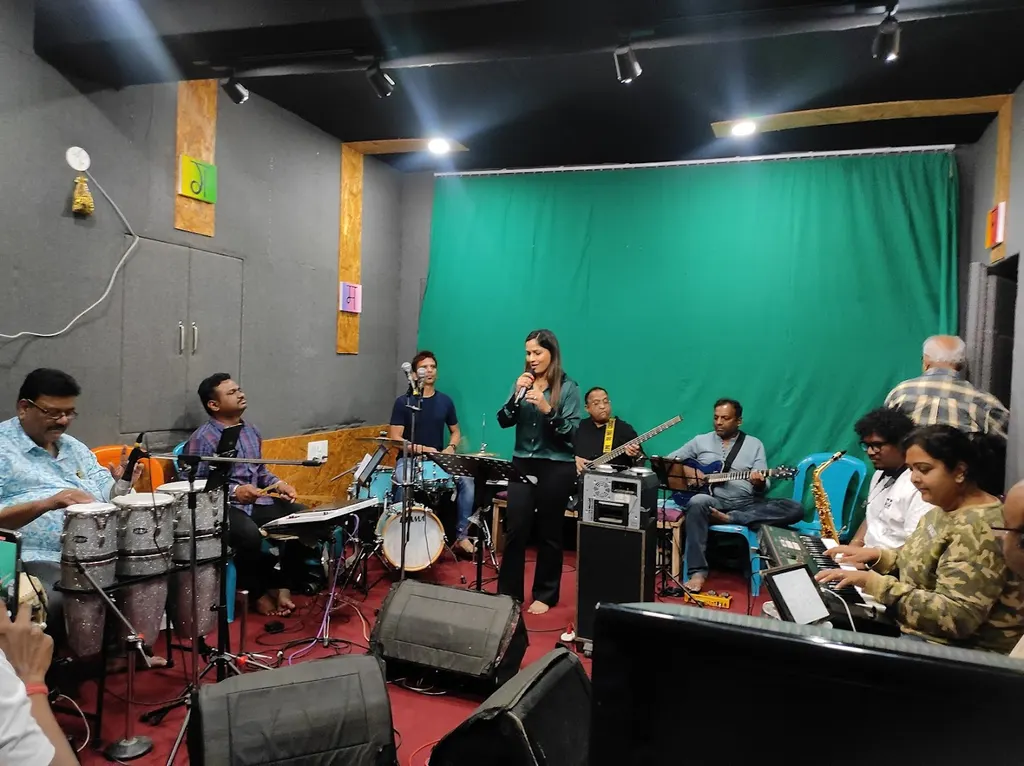 M-Studiojamming — Music in Gultekadi