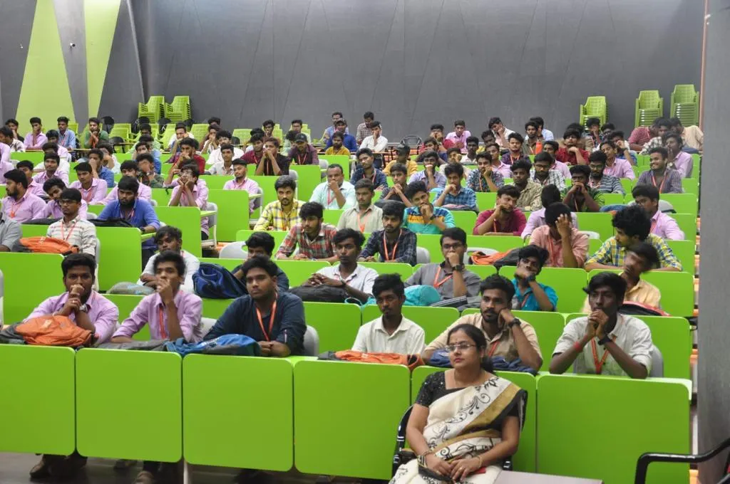 LE TECH ROBOTICS Training & Placement — Coding & Robotics in Customs Colony