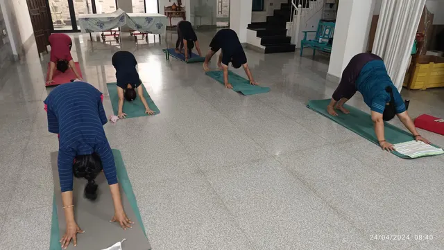 Yoga Home Classes — Yoga in Jivraj Park