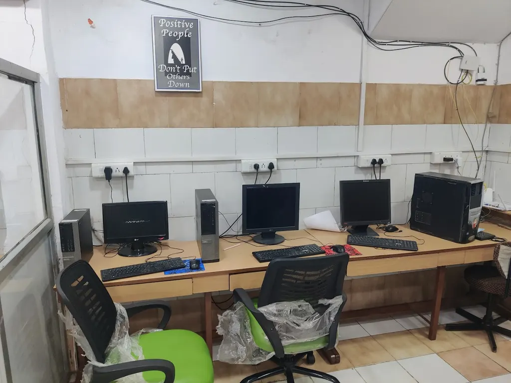 S M C I Computer Academy — Coding & Robotics in Khanpur