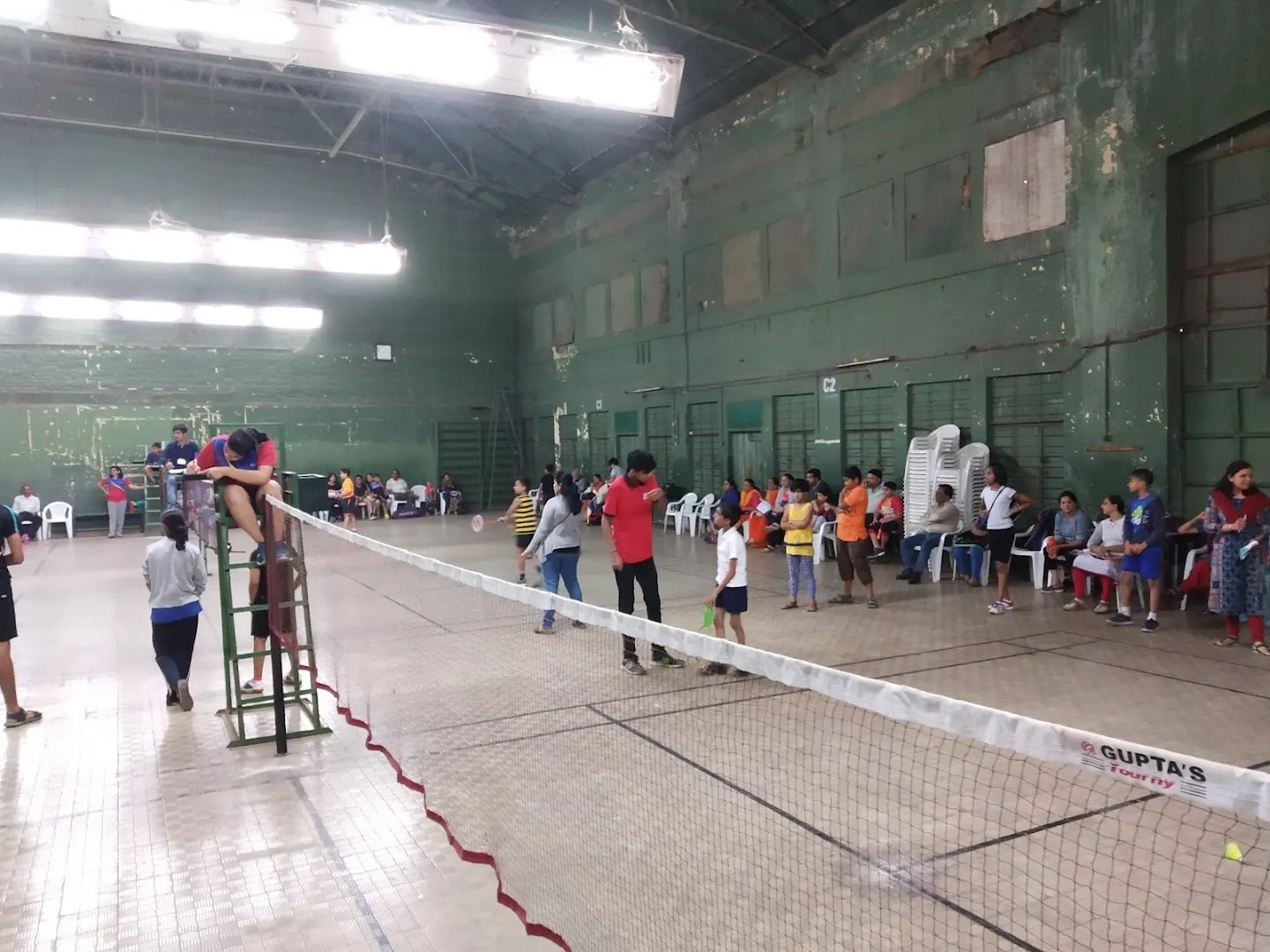 Maharashtriya Mandal Badminton hall photo 1