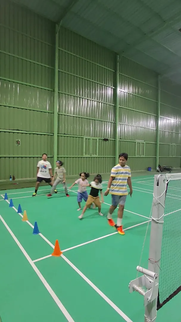 Flux Badminton Academy — Badminton in Undri