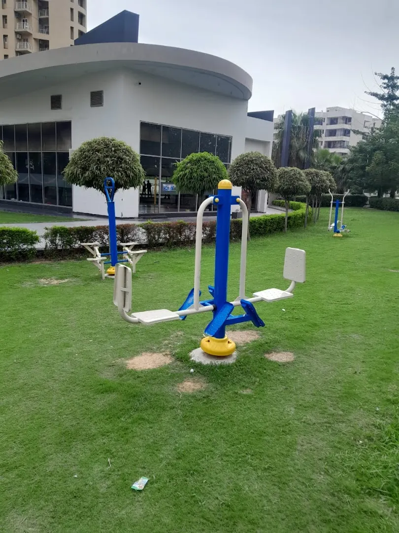 IRON PARADISE FITNESS INDUSTRY — Standard Gym in Industrial Area Phase 2, Panchkula
