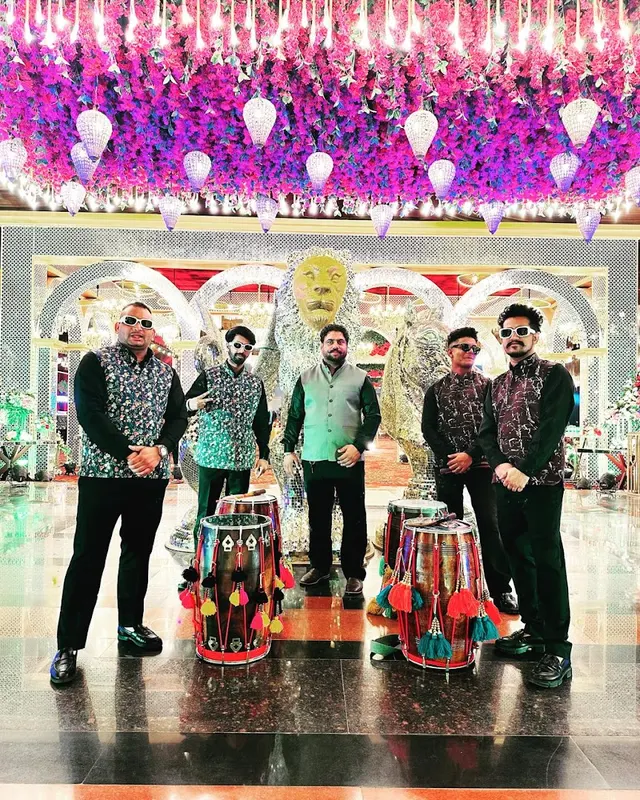PUNJABI DHOL AND BOLIYAAN — Dance in Sector 38