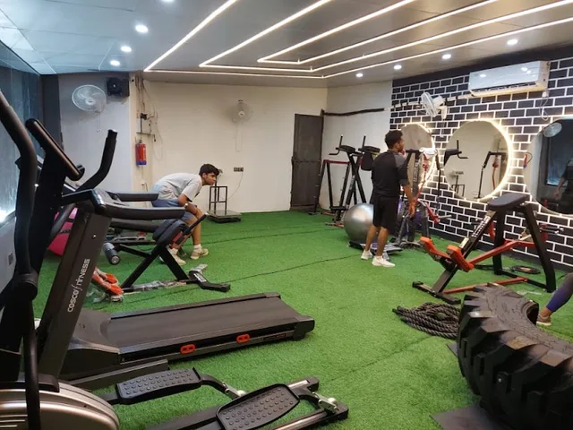 Muscle Fit Health Club