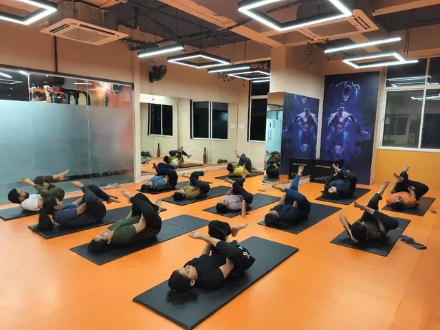 LeeWay Yoga — Yoga in Parvati Paytha