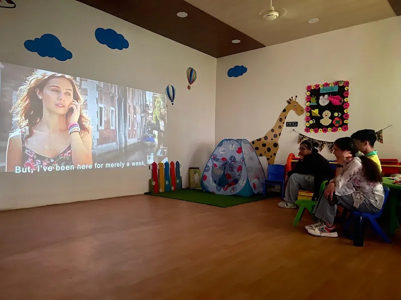 Hispanic Lingua Institute — Language in Laxman Chowk