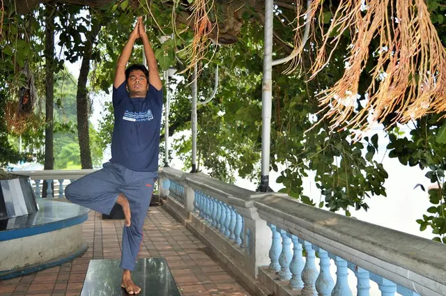 Prolay Yoga — Yoga in Sarsuna