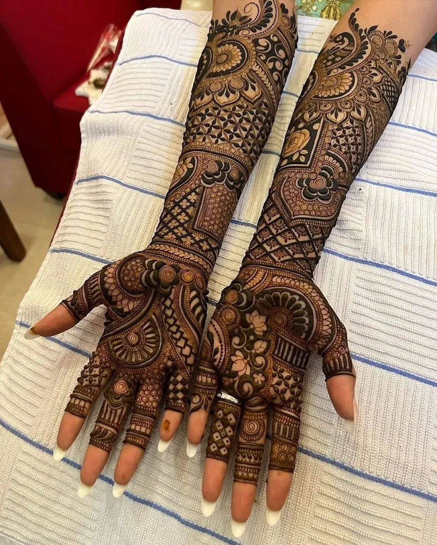 Kunal Mehandi artist — Art & Craft in Camp