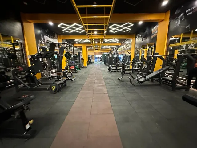 BLACK WORKOUT FITNESS CLUB-Best Unisex Gym/Fitness Club Centre in Vaishali Nagar