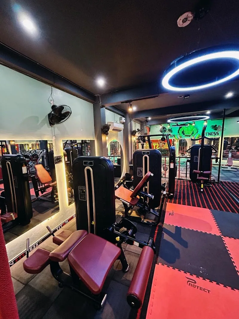 Titan fitness photo 1