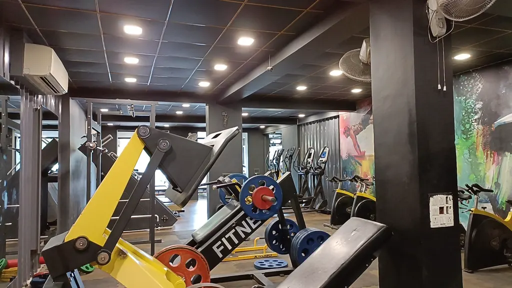 MUSCLE GARAAGE — Swimming in Hansol
