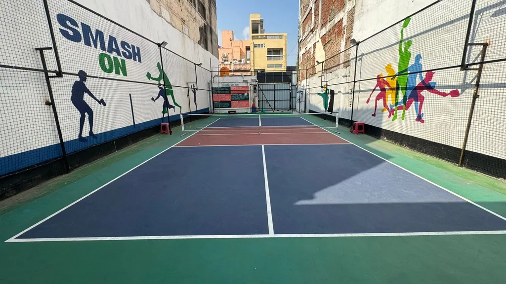 Smash on — Basketball in Egmore
