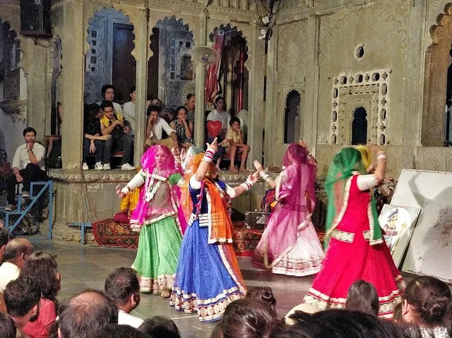 Lok Dharohar — Dance in Pichola