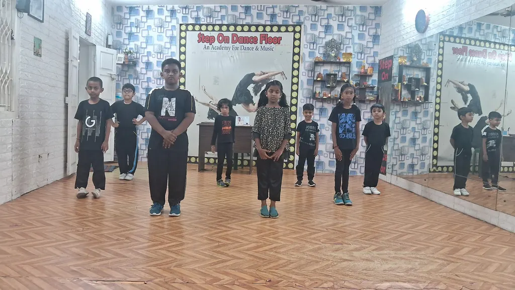 STEP ON DANCE FLOOR — Dance in Ambattur