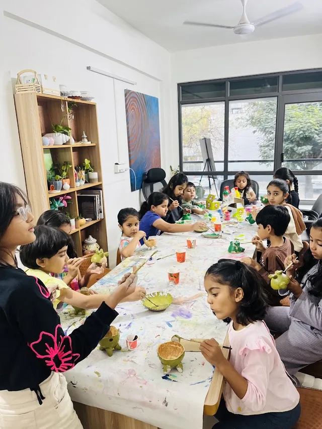 The Painted Paper — Art & Craft in Nana Mava