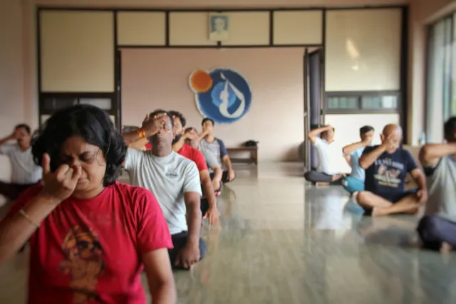 Lele Guruji Yoga Varga — Yoga in Swargate