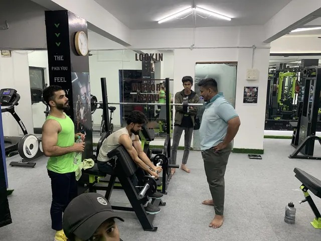DIVINE GYM