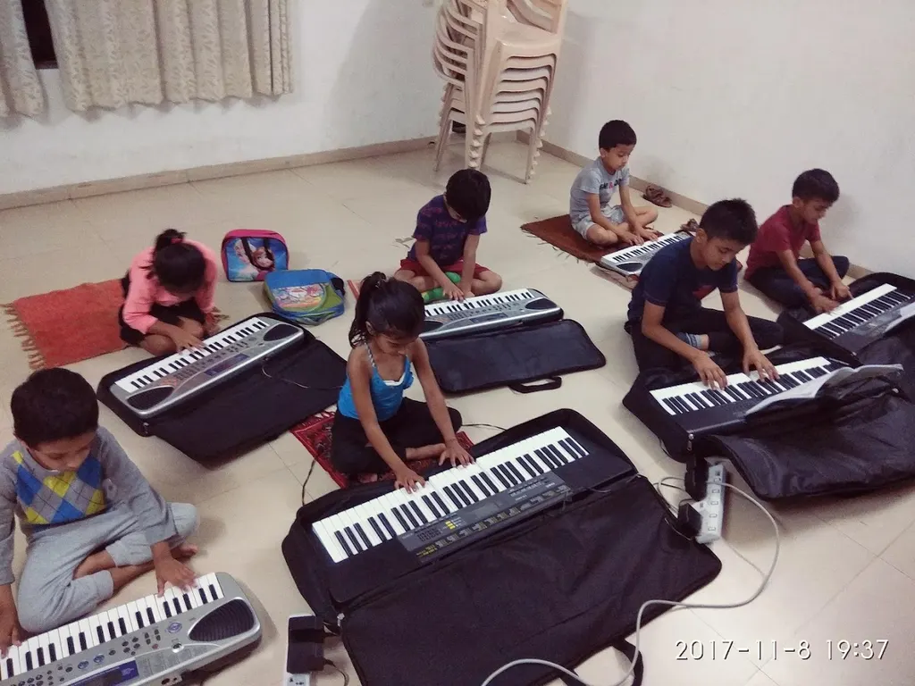 JOEL 'N' JUSTIN'S MUSIC SCHOOL — Music in Lohegaon