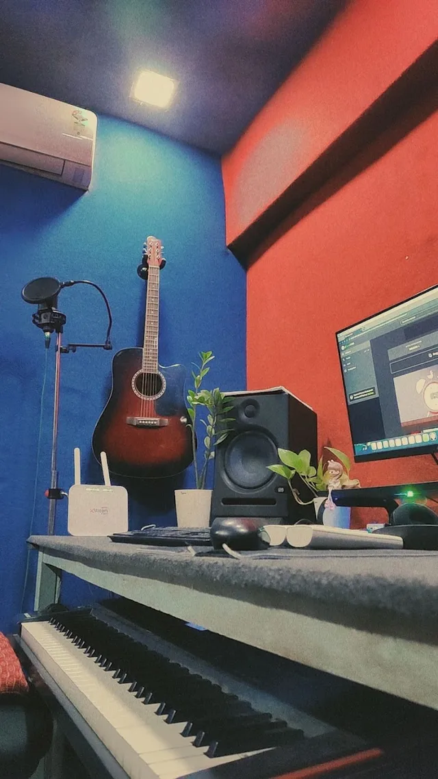 Echoark Academy of Music — Music in Amanaka