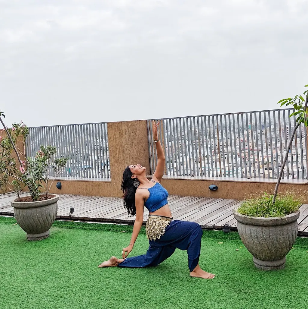 Feet over skies — Dance in Maninagar
