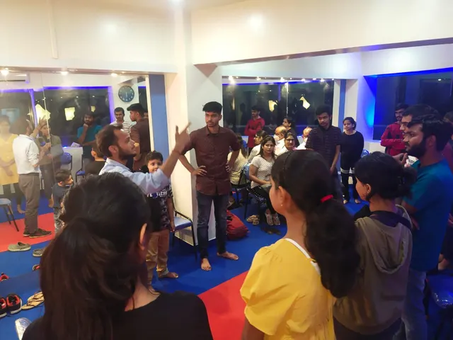 Starglazze — Theatre & Drama in Gokhalenagar