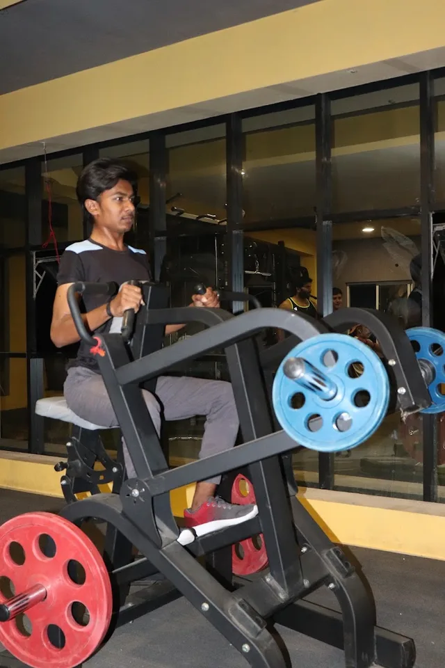 Giant Fitness Gym