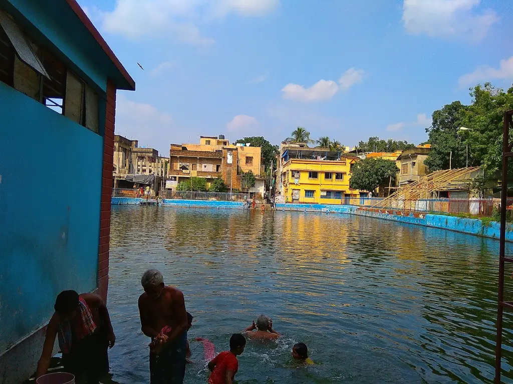 Santar pukur/ Prafulla Sarobar — Swimming in Sree Colony
