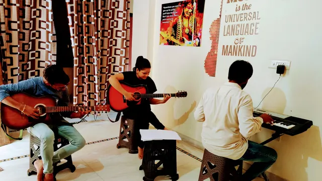 The 7th Chord Music Classes — Music in Chitrakoot