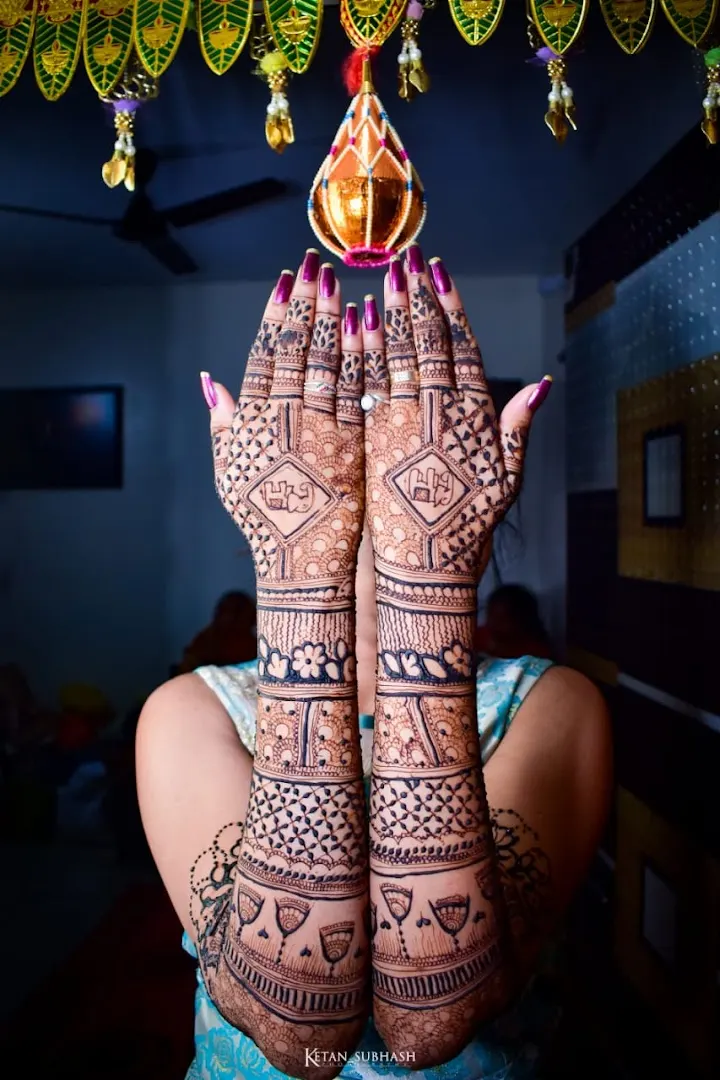Kayra Mehandi Artist and class — Art & Craft in Kasba Peth