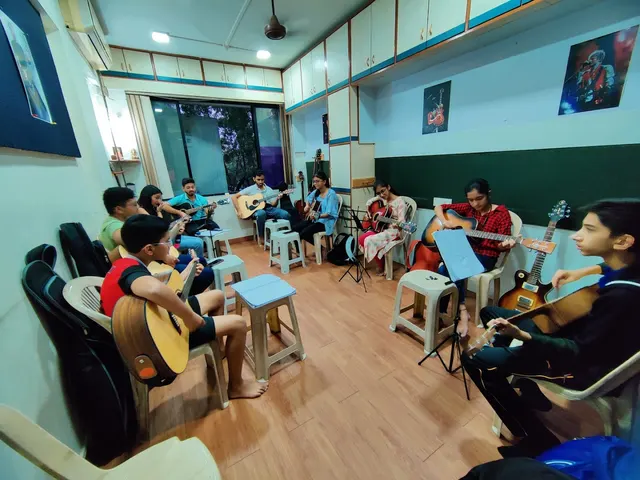 Musico guitar institute Kothrud — Music in Kothrud