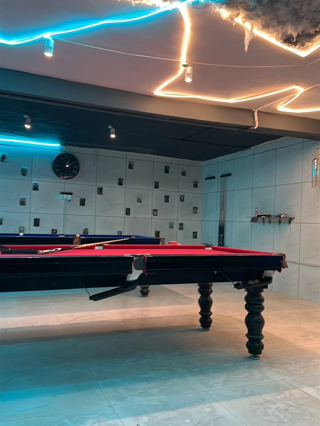 Hello Heaven Gaming Cafe | Playstation 5 | Pool, Snooker Table, Private Space With Projector — Game Zones & Arcades in Dwarka, Delhi