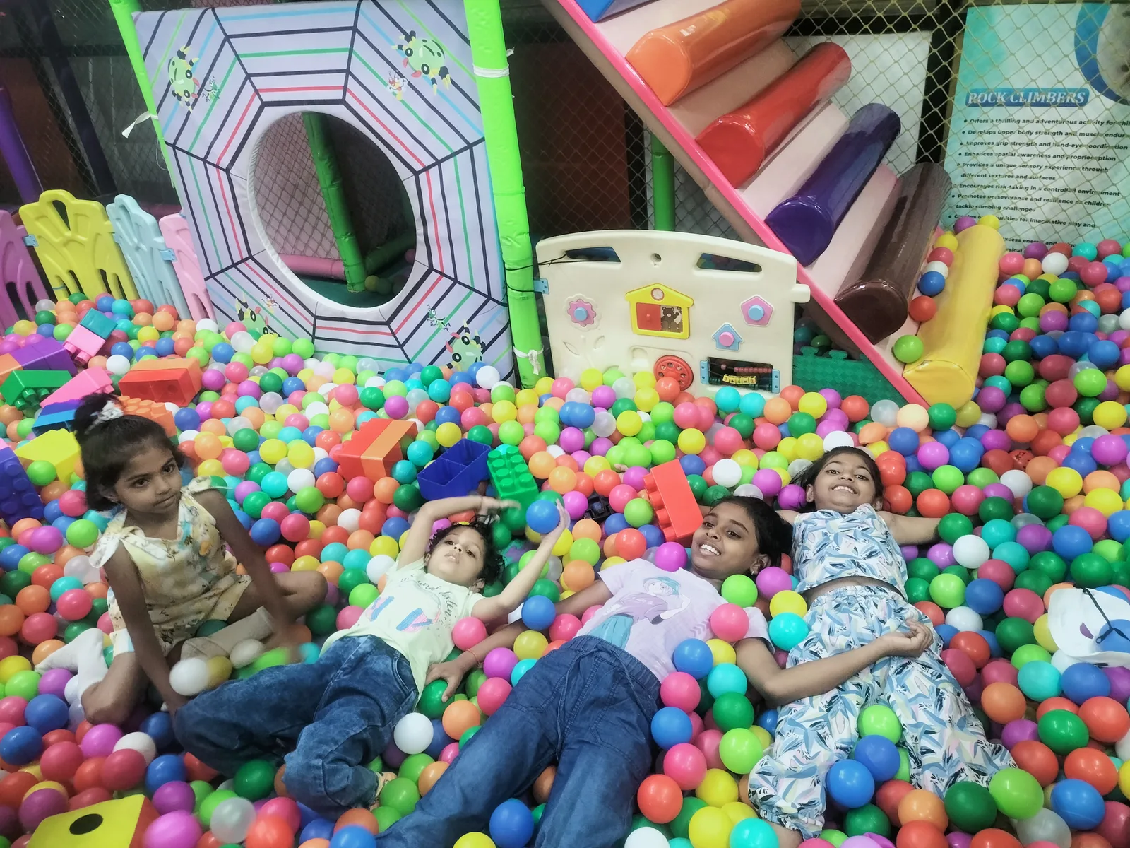 Happy Town Kamothe | Best Indoor Playzone in Kamothe — Children's Indoor Play Zones in Belapur, Navi Mumbai